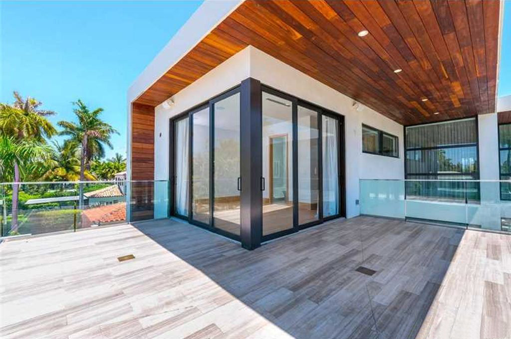 Impact sliding glass doors in Miami Beach