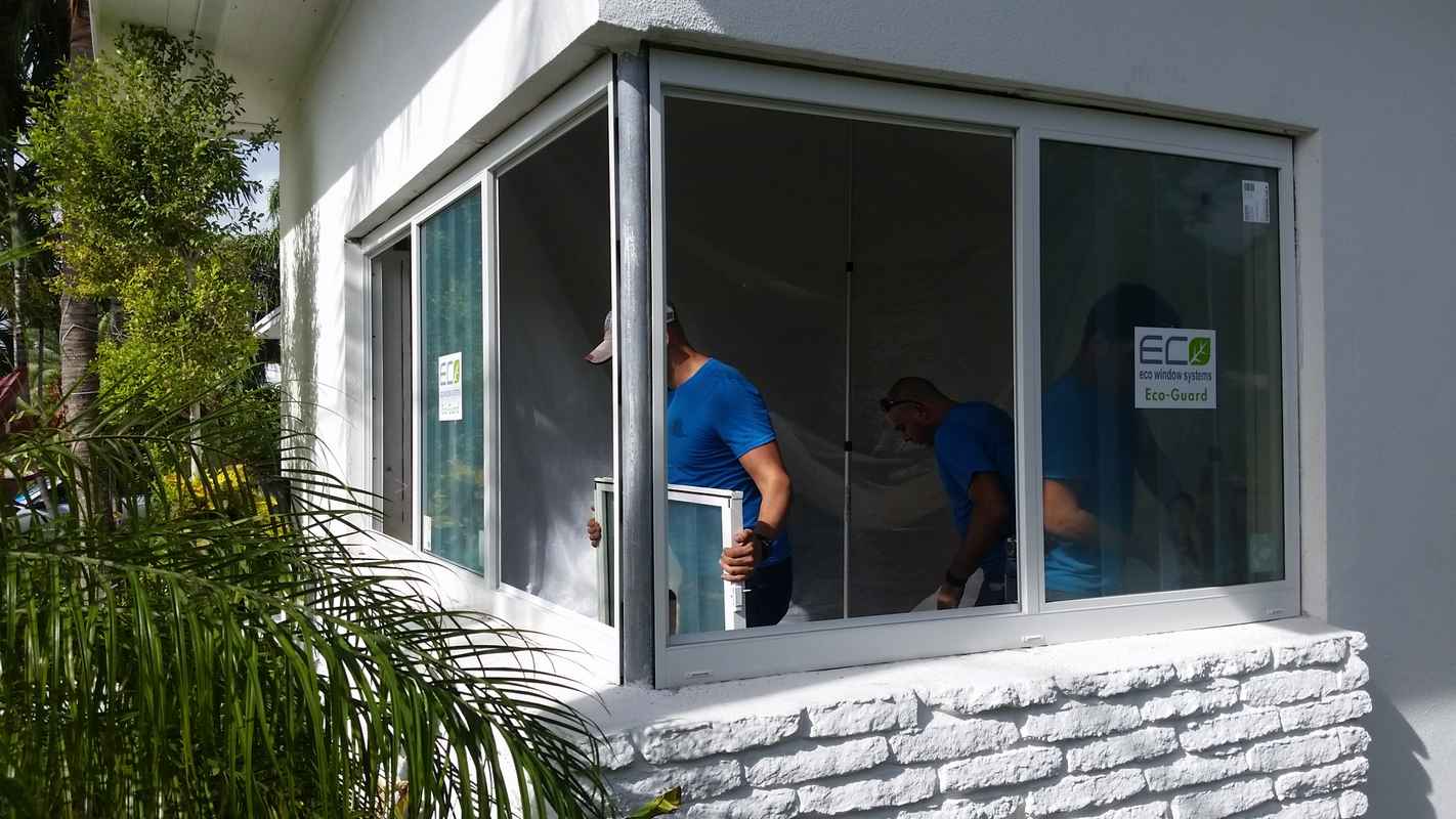 Surfside impact horizontal rolling window
